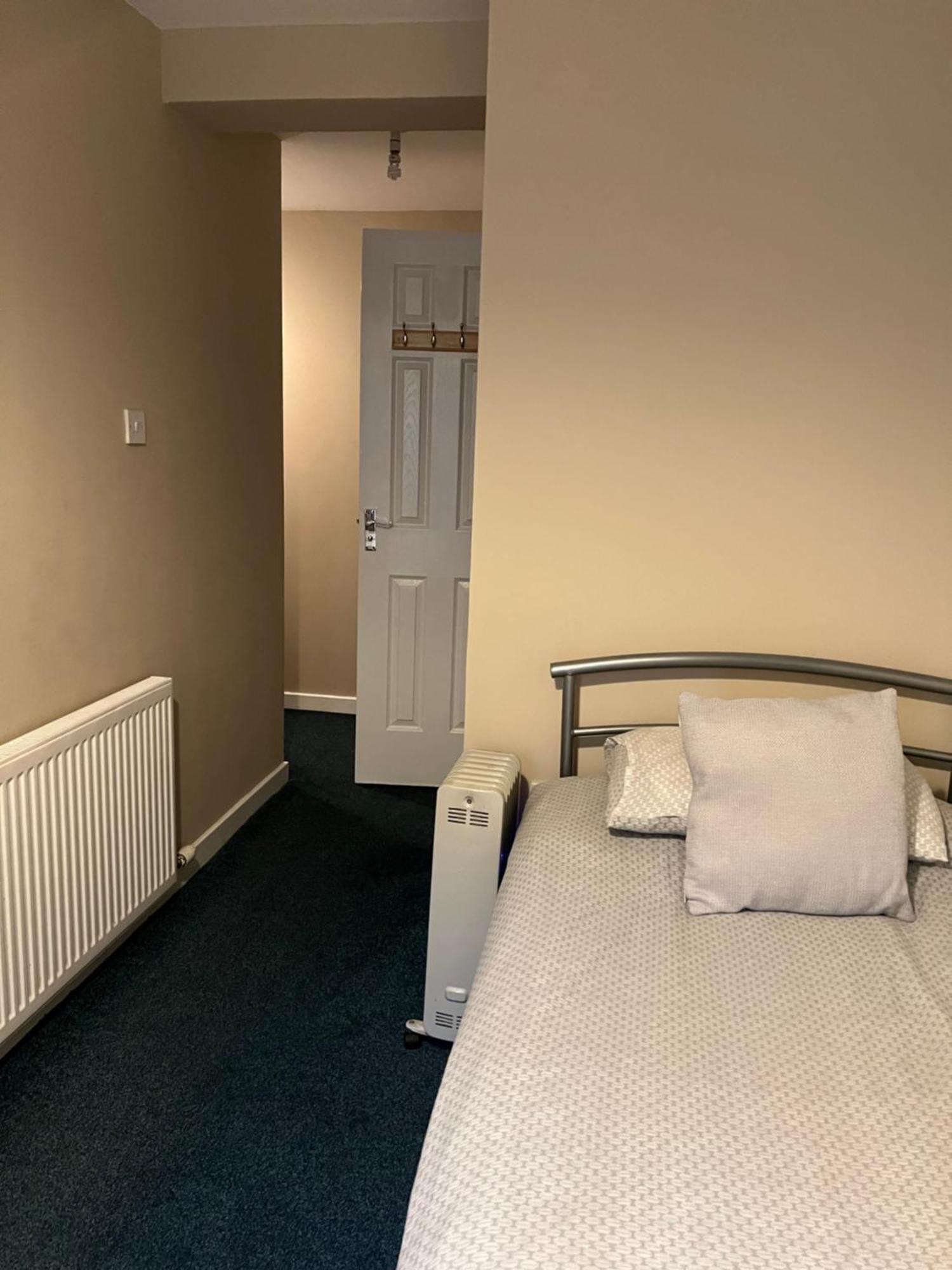 Budget Rooms 因弗内斯 外观 照片