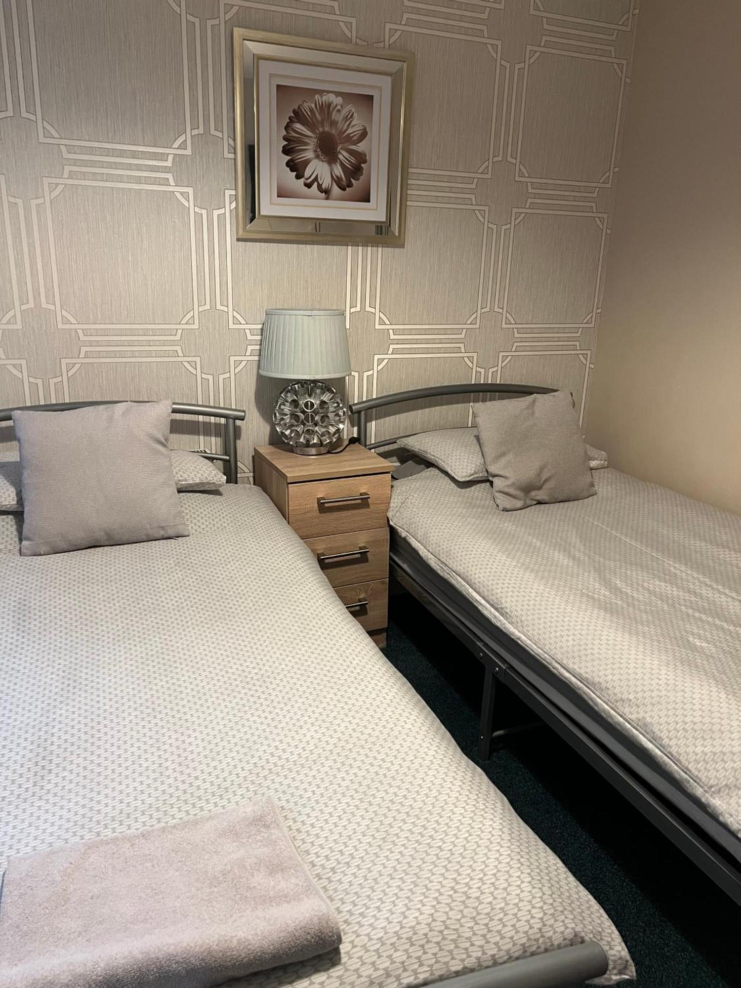 Budget Rooms 因弗内斯 外观 照片