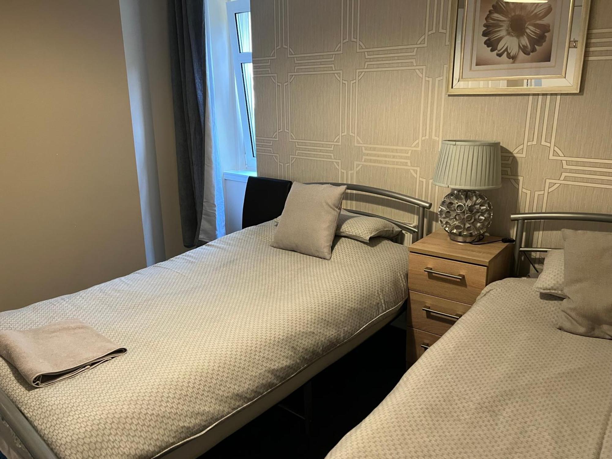 Budget Rooms 因弗内斯 外观 照片