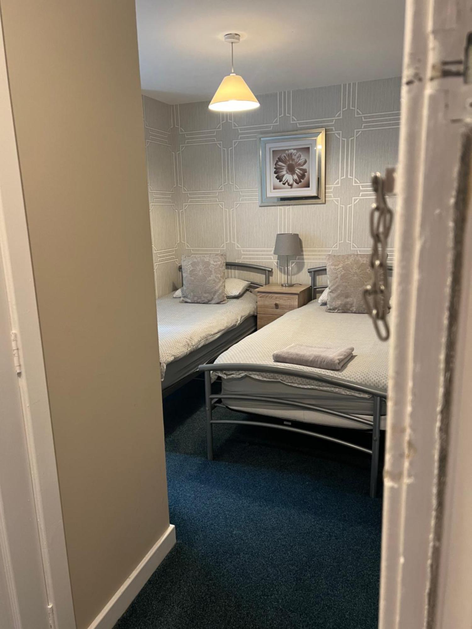 Budget Rooms 因弗内斯 外观 照片